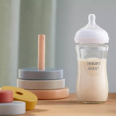 شیشه شیر پیرکس 240ml برند AVENT
